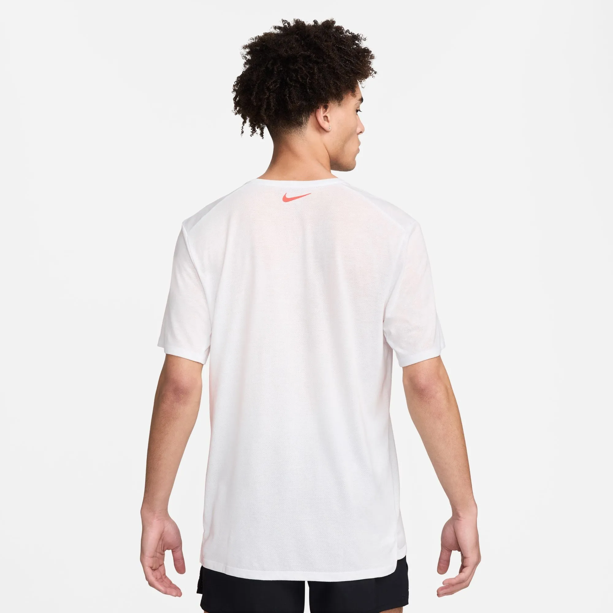 Nike Men's Rise 365 Prefontaine Run Energy Tee Summit White / Picante Red
