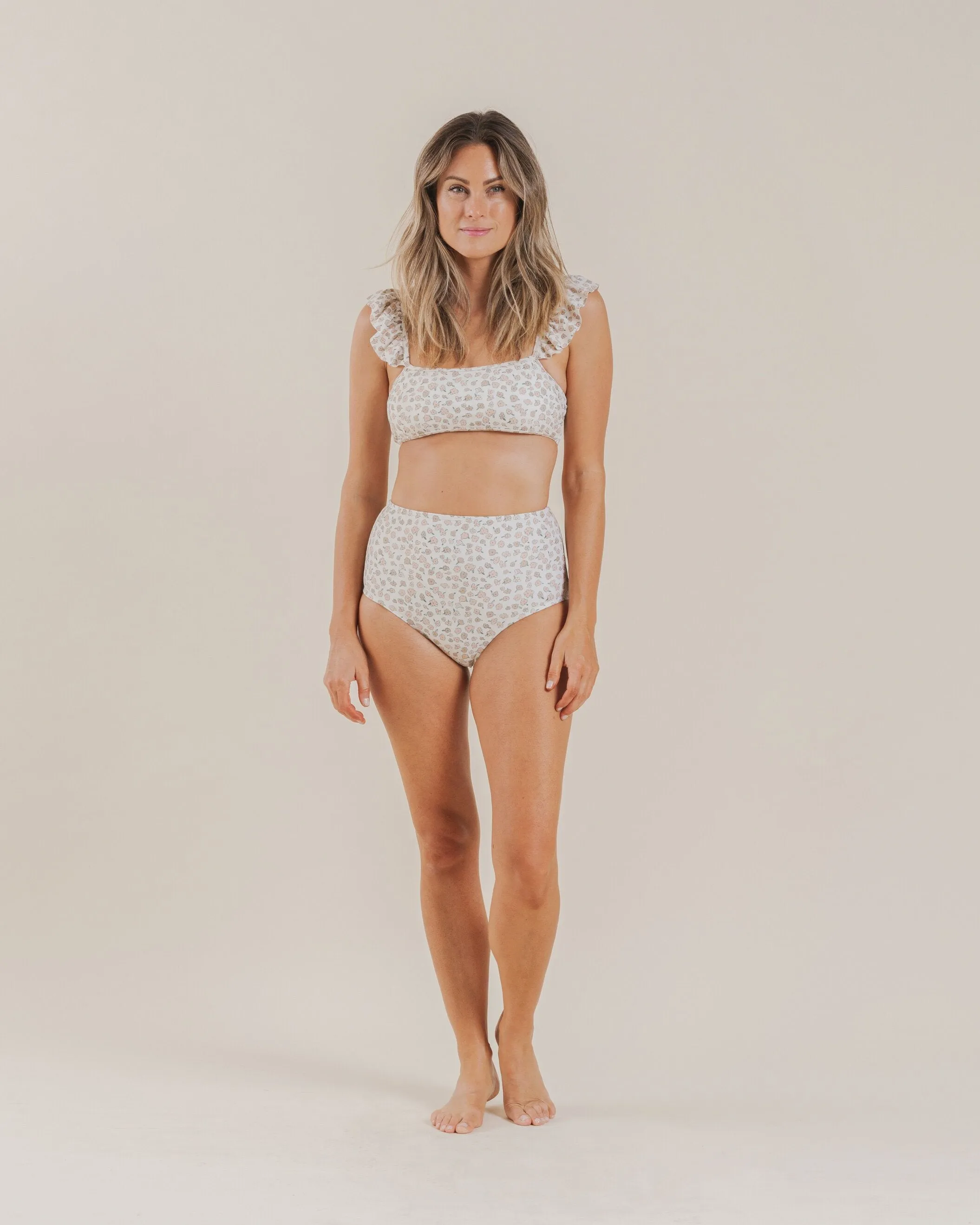 Rylee   Cru Women's Ruffle Sleeve Bikini Top - Natural Superbloom