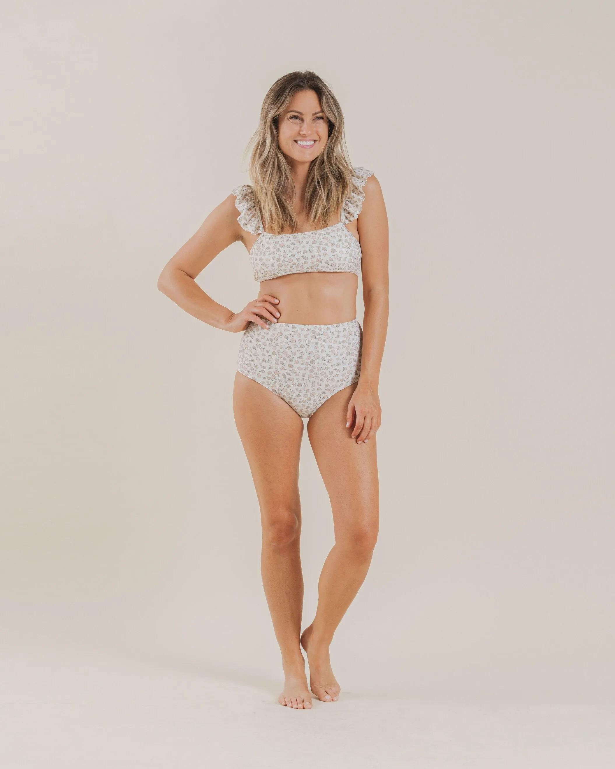 Rylee   Cru Women's Ruffle Sleeve Bikini Top - Natural Superbloom